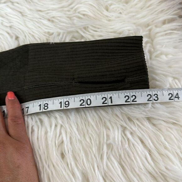 LULULEMON SHIRT SIZE S - Picture 9 of 9